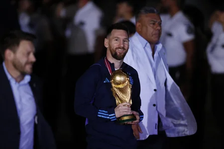 DÇ-2022: Argentina millisinin çempionluq paradı başlayıb