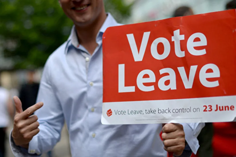 ​Сторонники Brexit лидируют после подсчета результатов половины округов