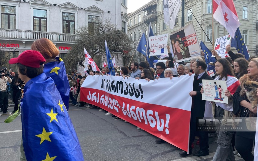 Gürcüstanda “Xarici agentlər haqqında” qanuna qarşı etiraz yürüşü keçirilib
