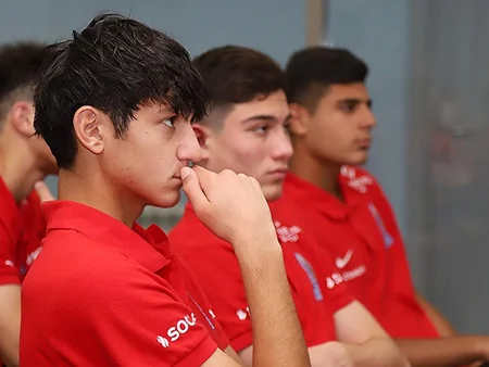 AFFA-nın təşəbbüsü ilə Azərbaycan yığması üçün Qobustan Milli Tarixi-Bədii Qoruğuna ekskursiya təşkil olunub