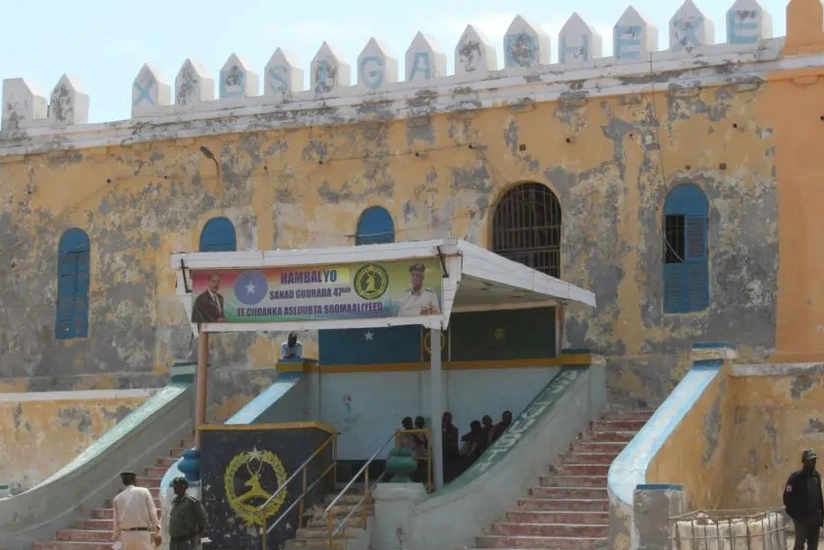 В перестрелке с полицией при попытке побега из тюрьмы в Сомали погибли 8 человек