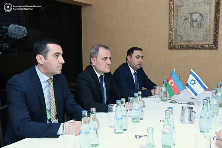 Azerbaijani, Israeli FMs explore situation in Middle East