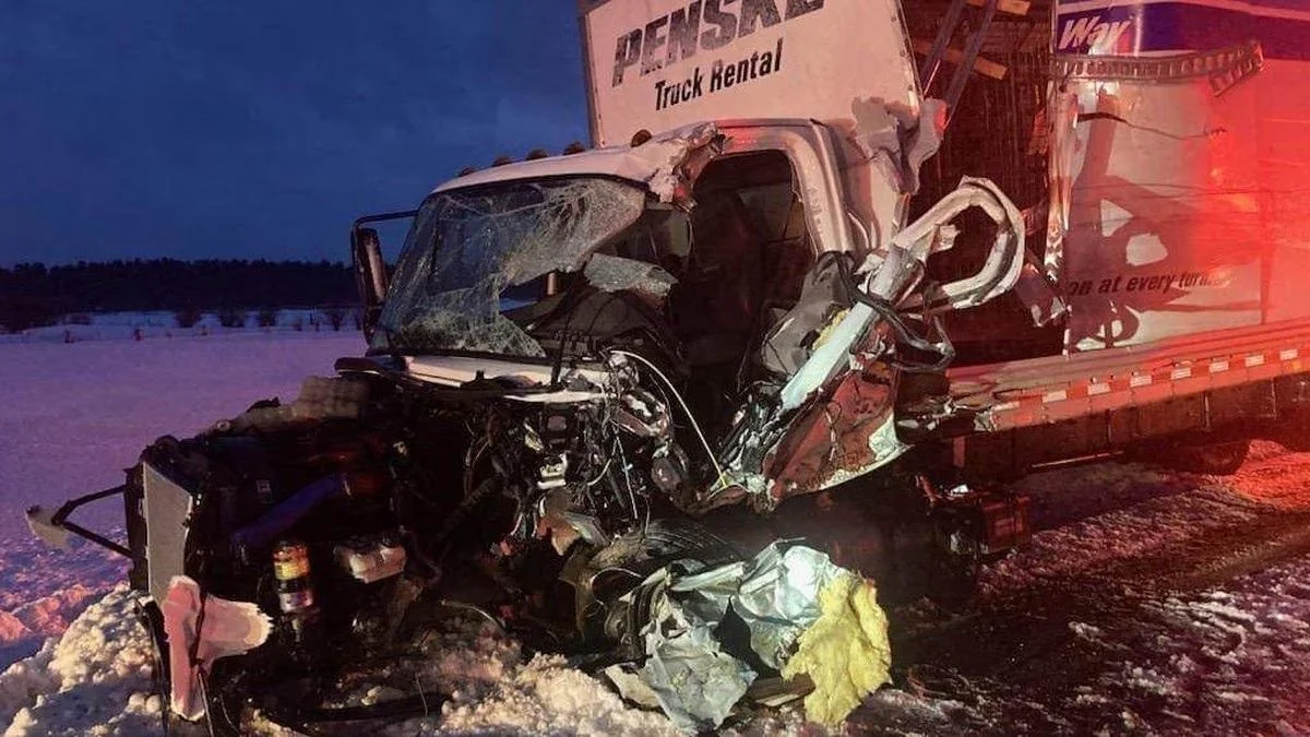 Nyu-Yorkda avtobusla yük avtomobili toqquşub, ölənlər və yaralananlar var