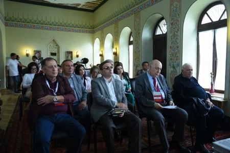 Şuşada Heydər Əliyevə həsr olunmuş “Əbədi ömrün 100 ili” kitabının təqdimatı və elmi konfrans keçirilib