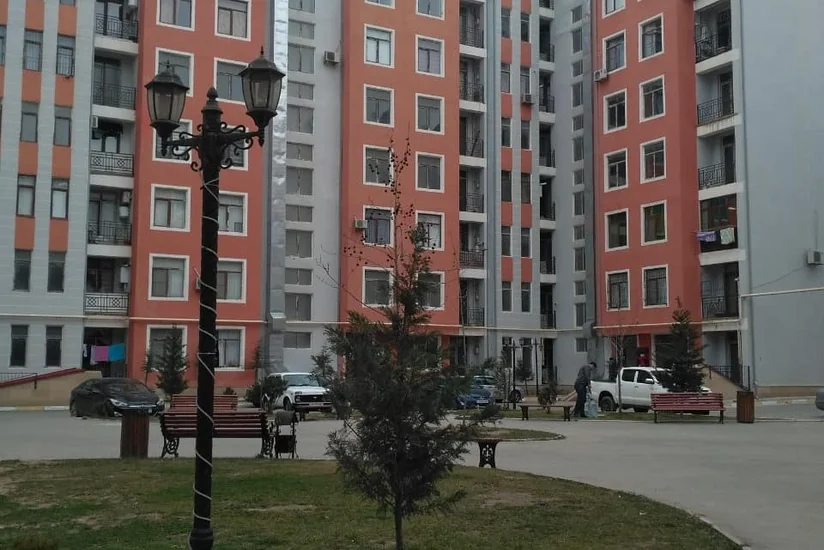 Azərbaycanda yaşayış binalarında yük boşaltmaq üçün xüsusi normalar qəbul edilib