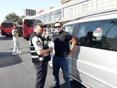 Bakıda polis genişmiqyaslı profilaktik-maarifləndirmə tədbirləri keçirir - FOTOLAR - VİDEO - YENİLƏNİB