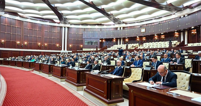 Parlament QHT-lərin göstərdiyi xidmət və işlərə dair tələblərin təkmilləşdirilməsini son oxunuşda qəbul edib