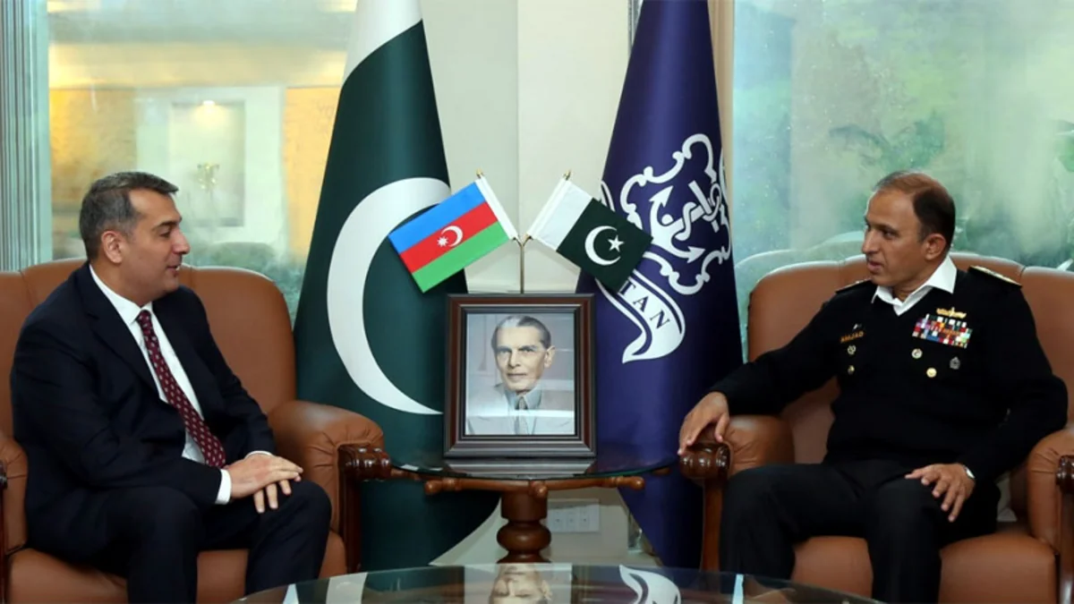 Azərbaycan səfiri Pakistan Hərbi Dəniz Qüvvələri komandanı ilə görüşüb