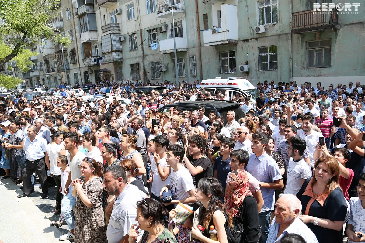 Exam excitement in Baku - PHOTO REPORT
