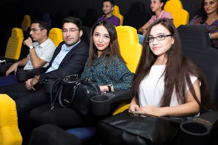 В CinemaPlus состоялся показ турецкого фильма Korku Komedi: Bana Normal Aktiviteler - ВИДЕО