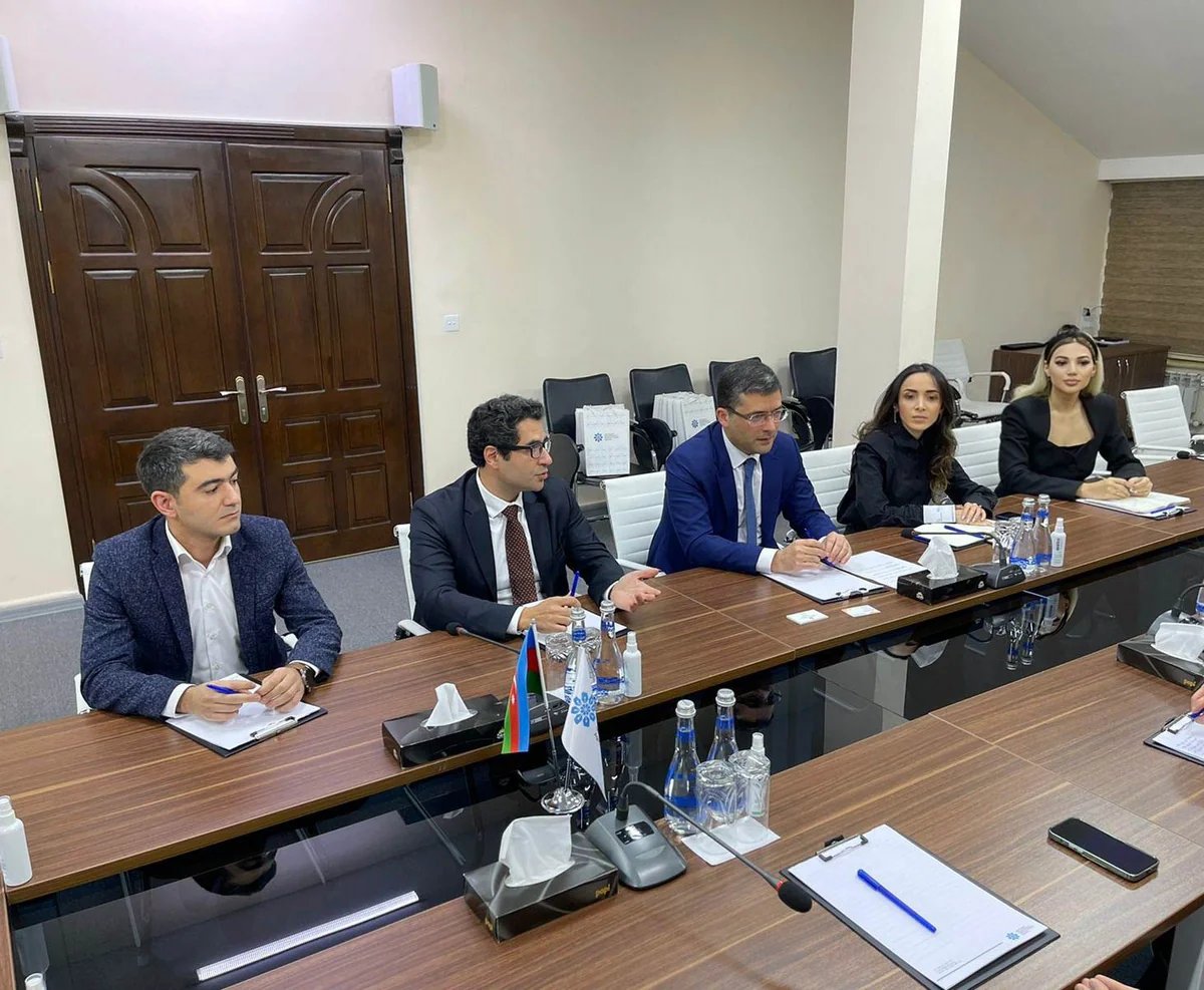 Исполнительной директор MEDİA встретился с иностранными журналистами