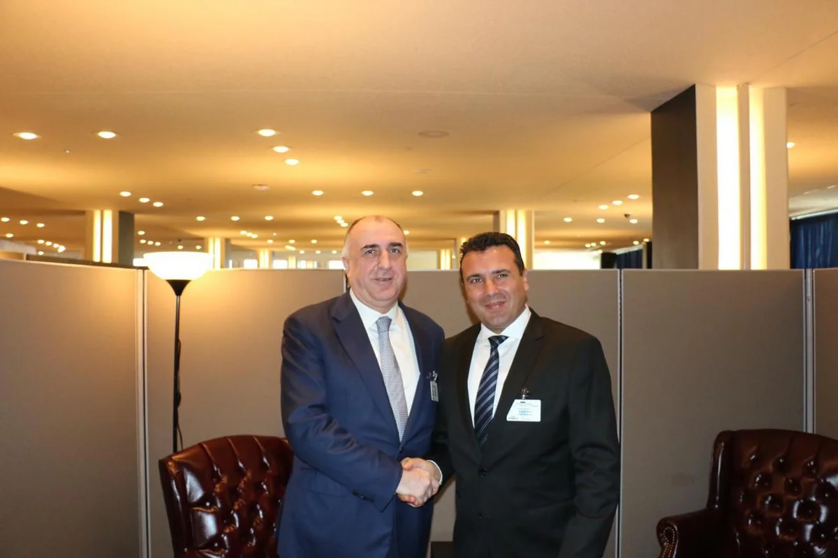 Elmar Məmmədyarov Şimali Makedoniyanın baş naziri ilə görüşüb