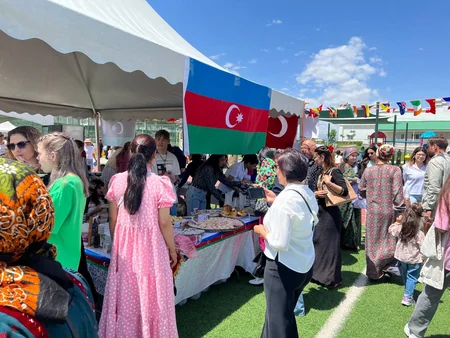 Azərbaycan milli mətbəxinin nümunələri Türkmənistanda təqdim olunub