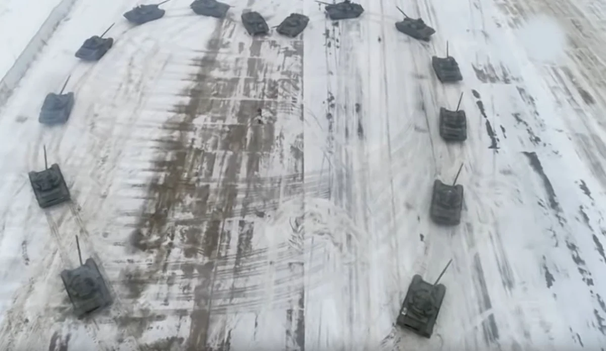 Rusiyada qeyri-adi evlilik təklifi - VİDEO