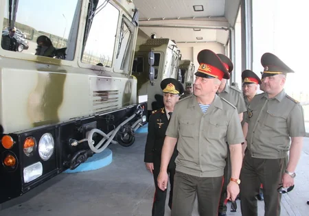 Начальник Генштаба ВС Беларуси посетил воинскую часть минобороны