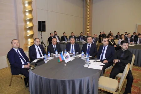 Vəkil qurumlarının rəhbərlərinə elektron order və digər xidmətlərin təqdimatı keçirilib