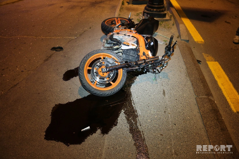 Bakıda motosikletçi qəza törətdi, xəsarət alan var