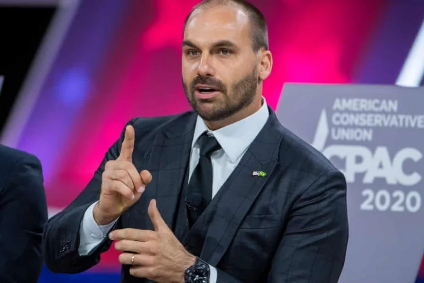 В Бразилии предложили запретить коммунистическую символику