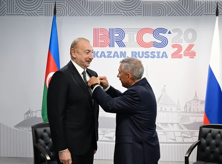 Ilham Aliyev meets with head of Tatarstan
