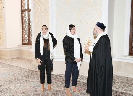 First Vice-President Mehriban Aliyeva visited Imamzade religious complex in Ganja