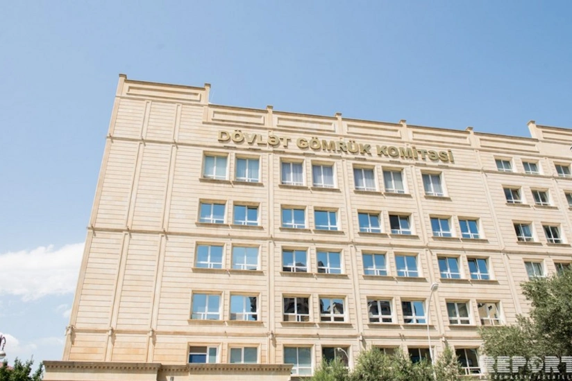 Avtomobildə gizlədilmiş spirtli içki və dərman preparatları aşkarlanıb