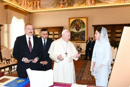 Prezident İlham Əliyev Vatikanda Papa Fransisk ilə görüşdü - FOTO - YENİLƏNİB