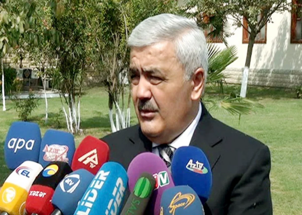 Rövnəq Abdullayev: “Neft mədənlərinin yaxınlığında ev tikmək təhlükəlidir”