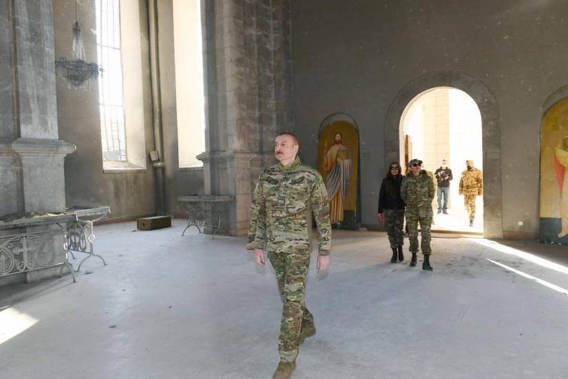 Azərbaycan Prezidenti Şuşada “Qazançılar kilsəsi”ndə olub