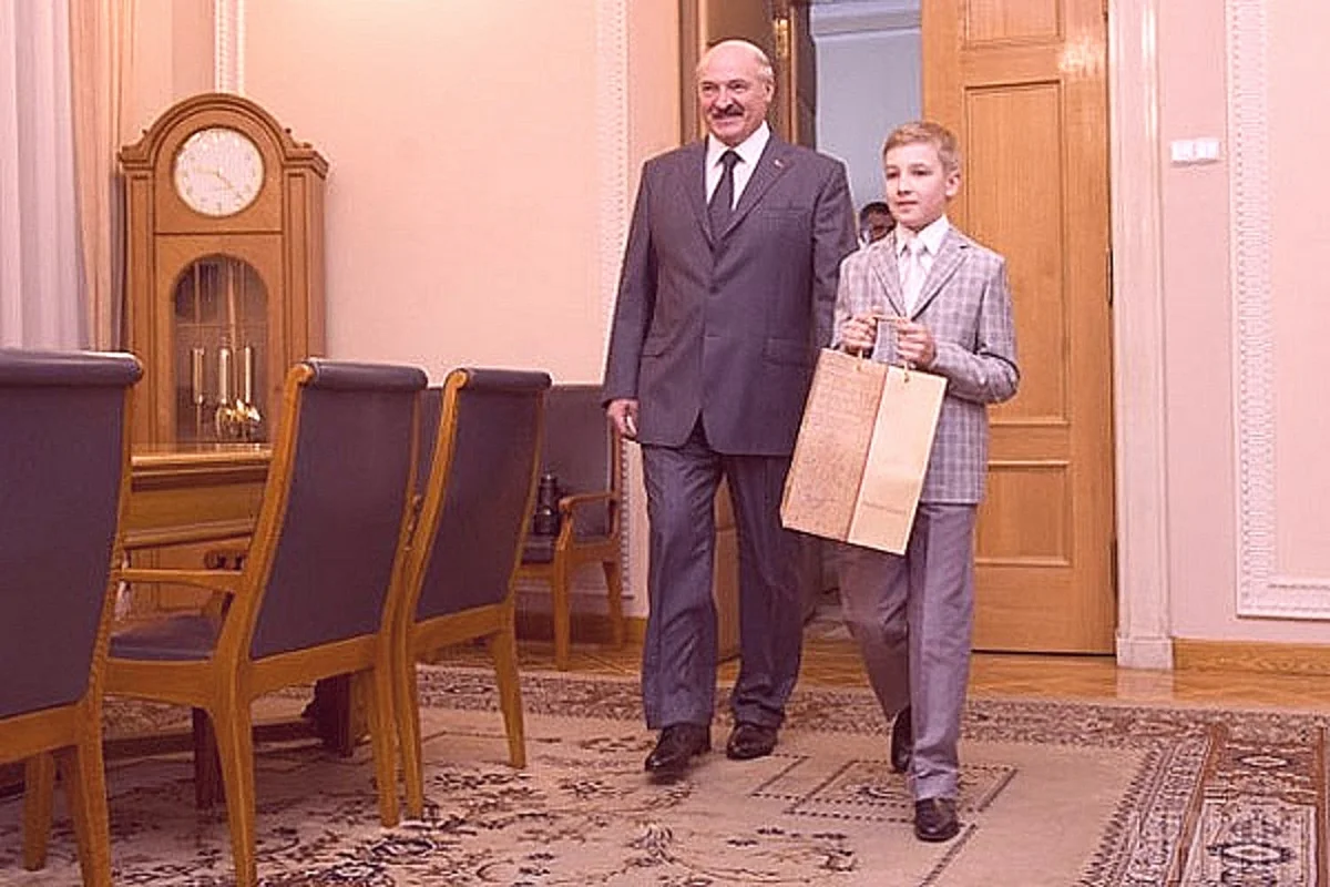 Лукашенко приехал на форум в Китае с сыном