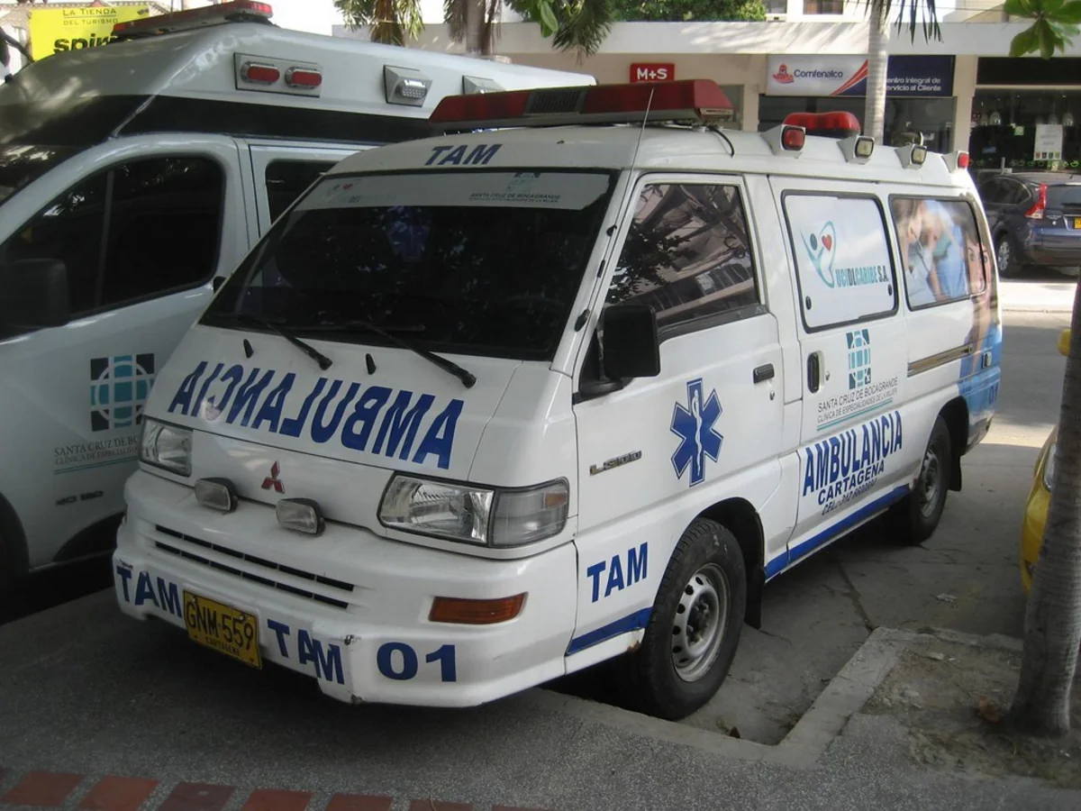 Kolumbiyada avtobus dərəyə yuvarlanıb, 3 nəfər ölüb