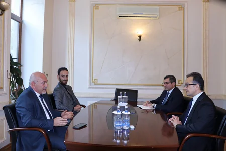 Dövlət Komitəsində Azərbaycanda dini konfessiyalara maddi yardım məsələsi müzakirə olunub