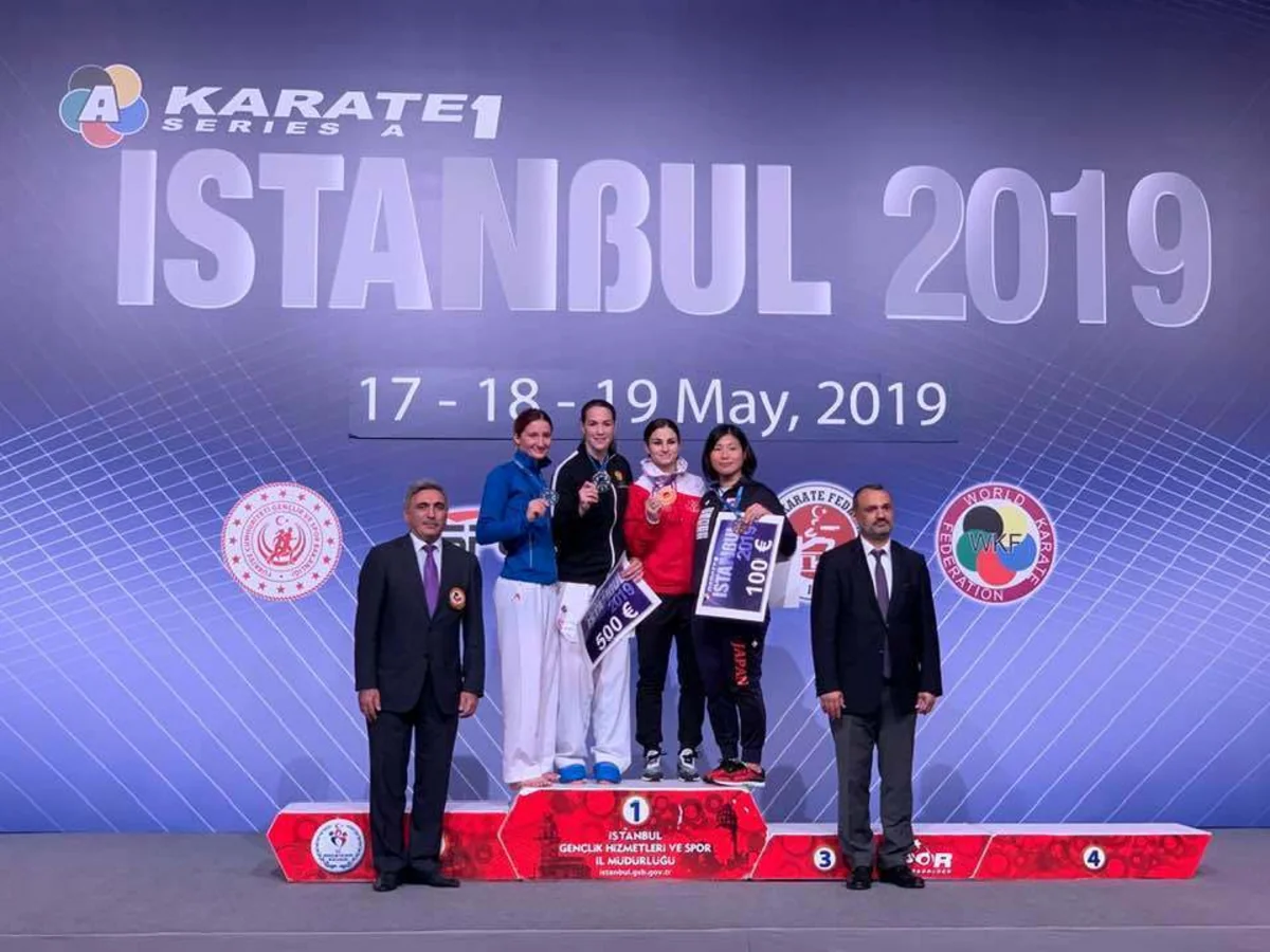 Azərbaycanın qadın karateçisi Seria A-da gümüş medal qazanıb
