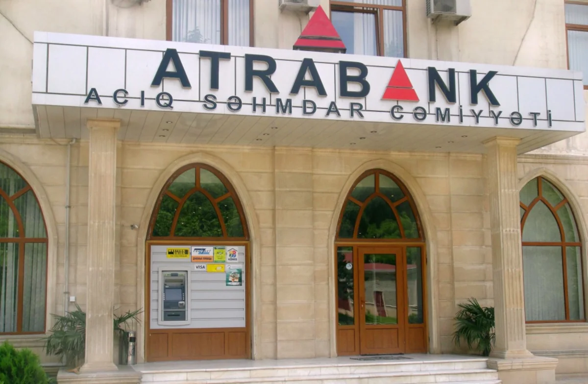 ​Atrabankın mühasibinin yaratdığı mütəşəkkil dəstənin məhkəməsi keçirilib