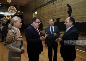 В Баку открылась очередная выставка всемирно известного фотожурналиста