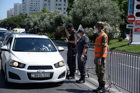 Könüllülər polisə dəstək oldu