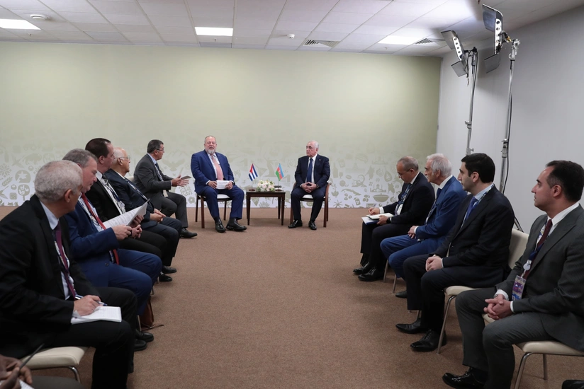 Əli Əsədov Soçidə kubalı həmkarı ilə görüşüb