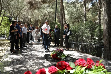 Sara Qədimovanın məzarı ziyarət olunub