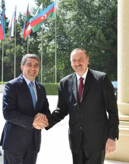 ​İlham Əliyev Bolqarıstan prezidenti Rosen Plevneliyev ilə görüşüb