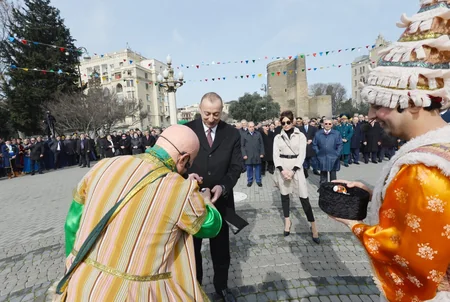 Prezident İlham Əliyev Novruz bayramı münasibətilə ümumxalq şənliyində iştirak edib - YENİLƏNİB