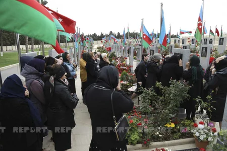 Vətən müharibəsi şəhidlərinin anım günü ilə bağlı məzarları ziyarət olunub