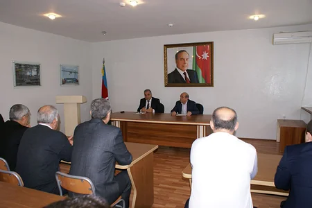В управлениях и предприятиях SOCAR почтили память шехидов 20 Января
