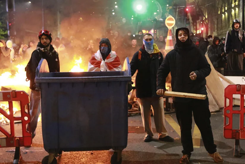 Грузинская полиция обнаружила у задержанного на митинге коктейли Молотова
