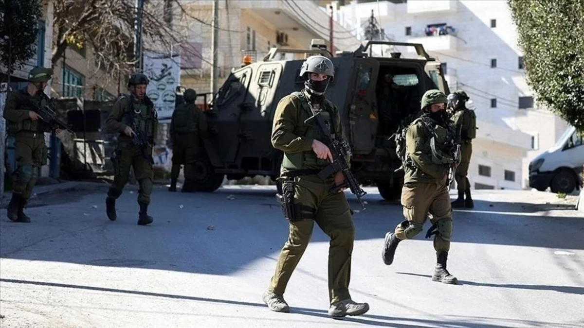 Israeli security forces detain 9 Palestinians for links to Hamas