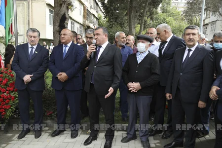 Xətaidə üç şəhidin xatirə lövhəsinin açılışı olub