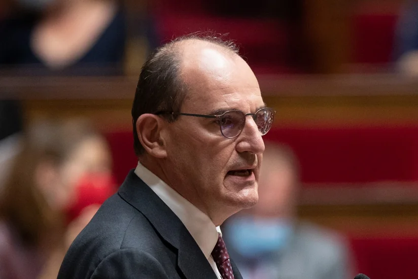 Премьер Франции в понедельник подаст президенту прошение об отставке