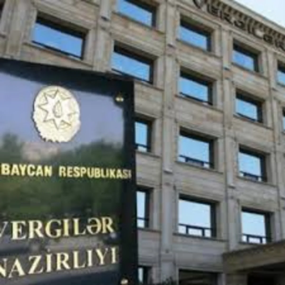 Vergi borcu olan şou-biznes nümayəndlərinin siyahısı açıqlanıb - SİYAHI