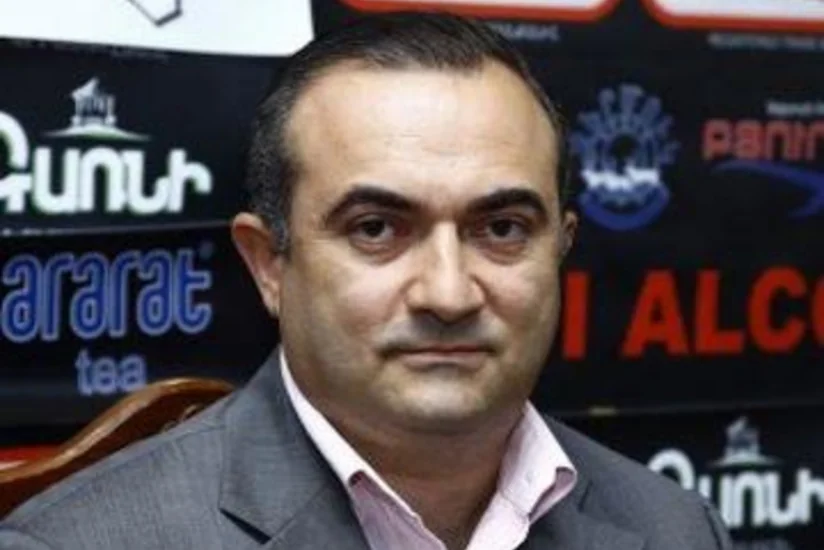Erməni deputat: “Demokratik geriləmə ölkəni uçuruma aparır”