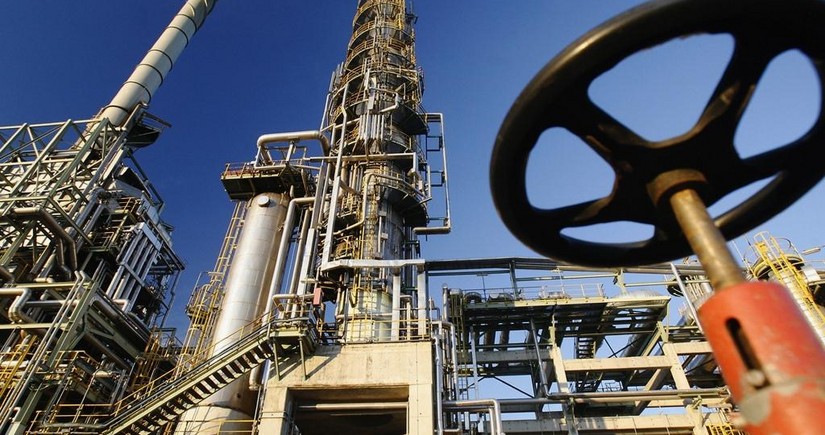 Fitch: Azerbaijan to keep sustainable oil, gas production volumes