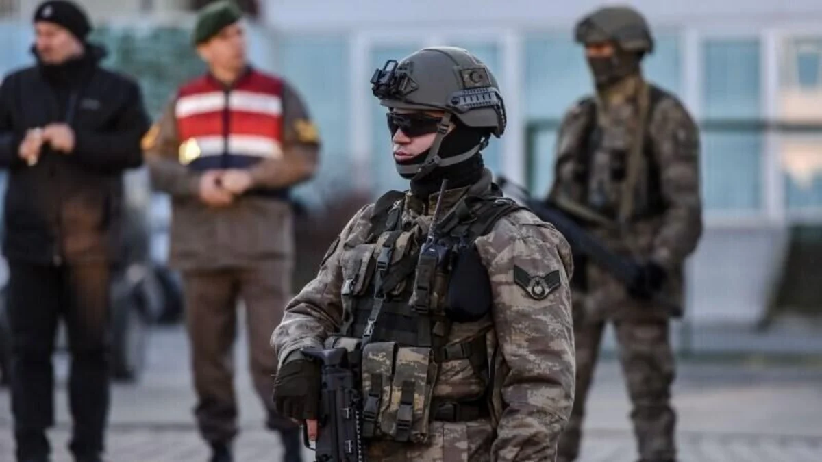 Around 100 suspected ISIS members detained in Türkiye