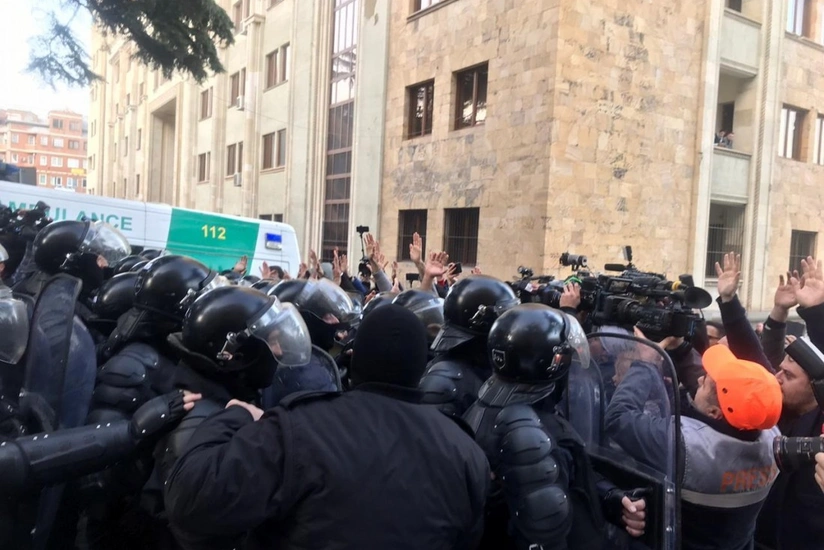 Tbilisidə etirazçılar parlament binasını yenidən bloklamağı planlaşdırırlar